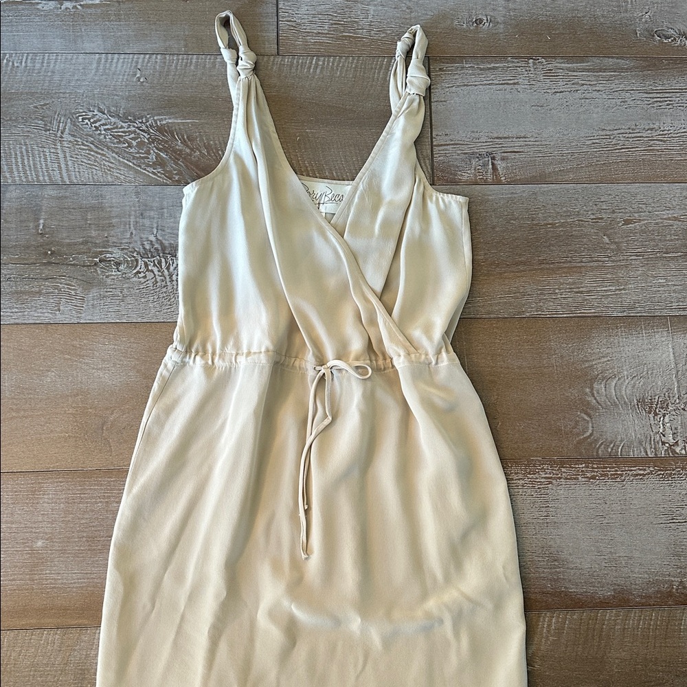 Rory Beca Cream V-Neck Top